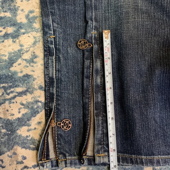 Bebe Kayla Slim Zip Embellished Jean Capri / Cropped Jean - Picture 6 of 11